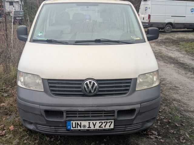 Білий Фольксваген Каравелла, об'ємом двигуна 2.5 л та пробігом 367 тис. км за 6000 $, фото 1 на Automoto.ua