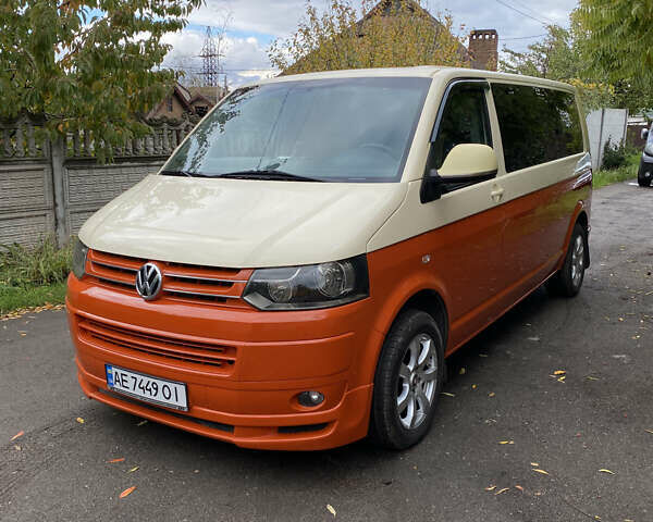 Бежевий Фольксваген Каравелла, об'ємом двигуна 1.97 л та пробігом 310 тис. км за 15600 $, фото 1 на Automoto.ua