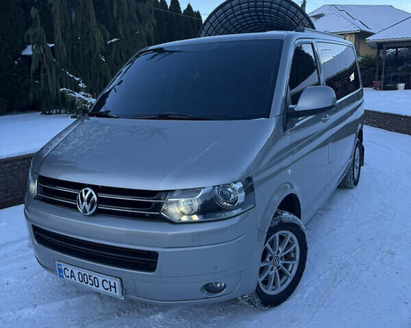 Бежевий Фольксваген Каравелла, об'ємом двигуна 1.97 л та пробігом 220 тис. км за 18200 $, фото 1 на Automoto.ua