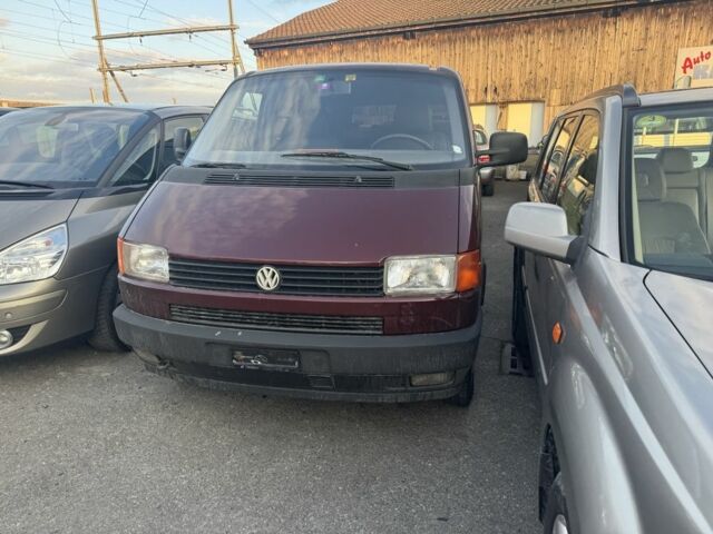 Красный Фольксваген Каравелла, объемом двигателя 2.5 л и пробегом 187 тыс. км за 3000 $, фото 1 на Automoto.ua