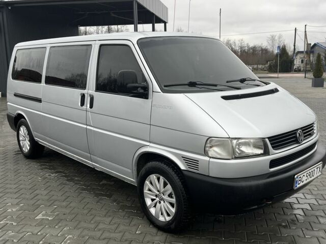 Серый Фольксваген Каравелла, объемом двигателя 2.5 л и пробегом 399 тыс. км за 13499 $, фото 1 на Automoto.ua