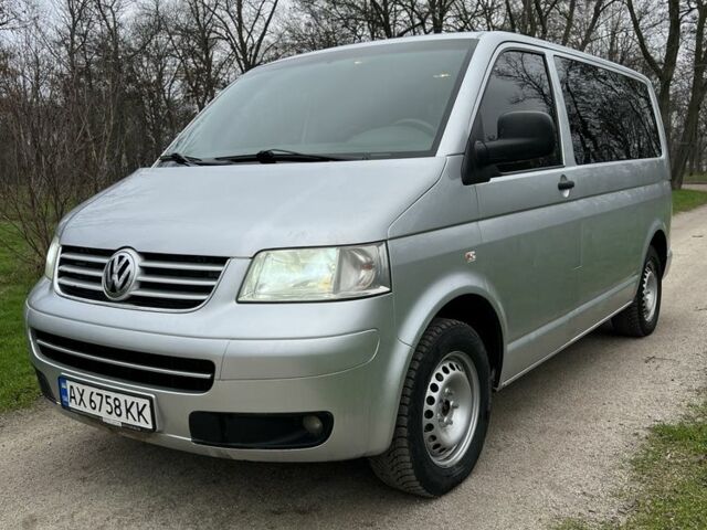 Сірий Фольксваген Каравелла, об'ємом двигуна 2.5 л та пробігом 410 тис. км за 10300 $, фото 1 на Automoto.ua