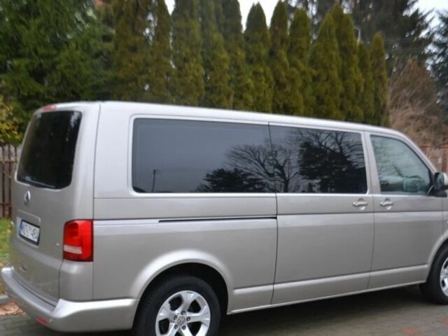 Серый Фольксваген Каравелла, объемом двигателя 2 л и пробегом 198 тыс. км за 8400 $, фото 1 на Automoto.ua