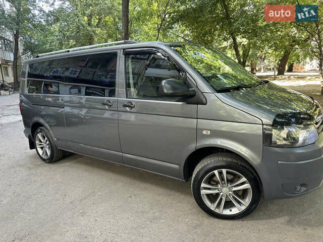 Серый Фольксваген Каравелла, объемом двигателя 1.97 л и пробегом 371 тыс. км за 18200 $, фото 1 на Automoto.ua