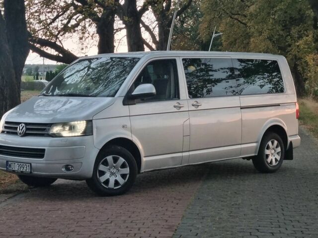 Серый Фольксваген Каравелла, объемом двигателя 2 л и пробегом 240 тыс. км за 9700 $, фото 1 на Automoto.ua