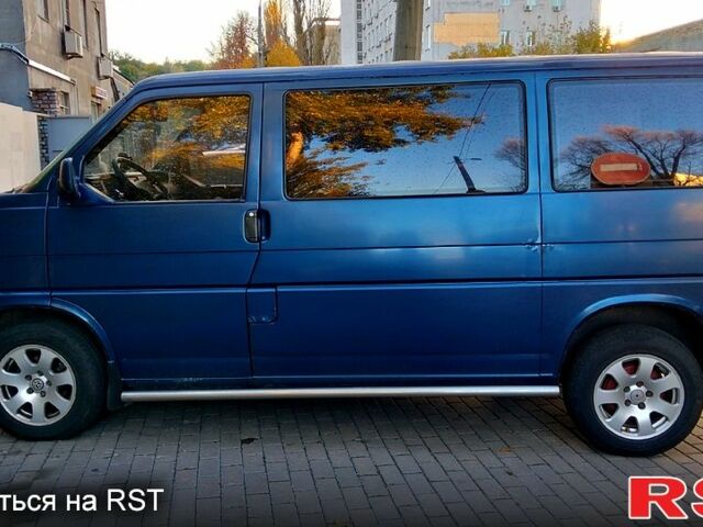 Синій Фольксваген Каравелла, об'ємом двигуна 1.9 л та пробігом 400 тис. км за 3700 $, фото 1 на Automoto.ua