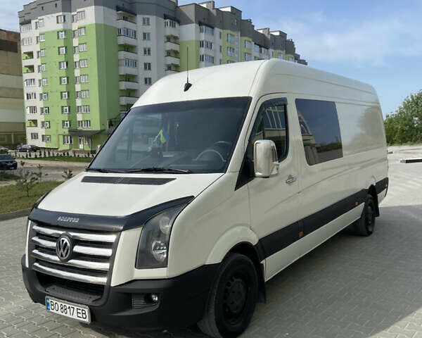 Белый Фольксваген Крафтер, объемом двигателя 0 л и пробегом 680 тыс. км за 15600 $, фото 1 на Automoto.ua