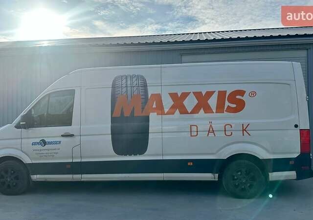 Белый Фольксваген Крафтер, объемом двигателя 2 л и пробегом 369 тыс. км за 21200 $, фото 1 на Automoto.ua