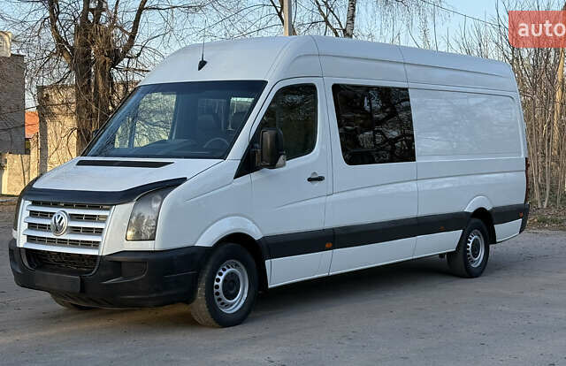 Белый Фольксваген Крафтер, объемом двигателя 2.5 л и пробегом 300 тыс. км за 10400 $, фото 1 на Automoto.ua