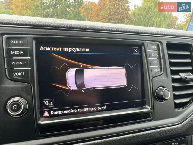 Белый Фольксваген Крафтер, объемом двигателя 2 л и пробегом 299 тыс. км за 26499 $, фото 1 на Automoto.ua