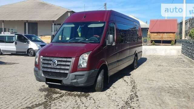 Красный Фольксваген Крафтер, объемом двигателя 2.5 л и пробегом 250 тыс. км за 10999 $, фото 1 на Automoto.ua