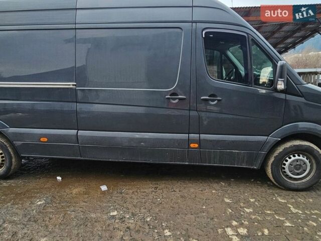 Серый Фольксваген Крафтер, объемом двигателя 1.97 л и пробегом 370 тыс. км за 14000 $, фото 1 на Automoto.ua