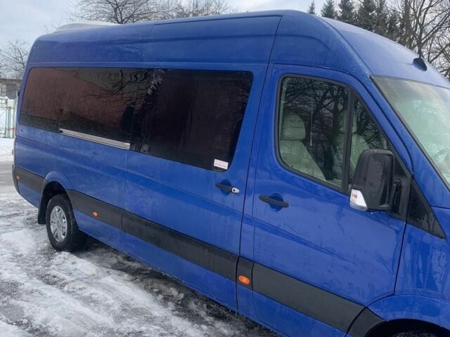 Синий Фольксваген Крафтер, объемом двигателя 2.5 л и пробегом 745 тыс. км за 12000 $, фото 1 на Automoto.ua