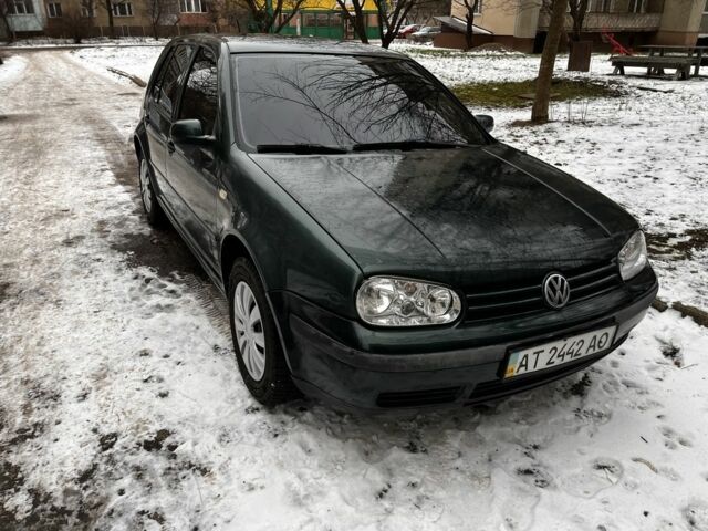 Зеленый Фольксваген Кросс Гольф, объемом двигателя 1.4 л и пробегом 313 тыс. км за 2800 $, фото 1 на Automoto.ua