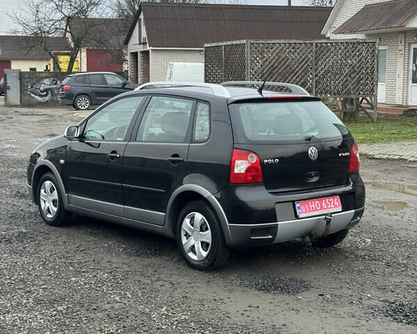 Чорний Фольксваген Кросс Поло, об'ємом двигуна 1.4 л та пробігом 179 тис. км за 4500 $, фото 1 на Automoto.ua