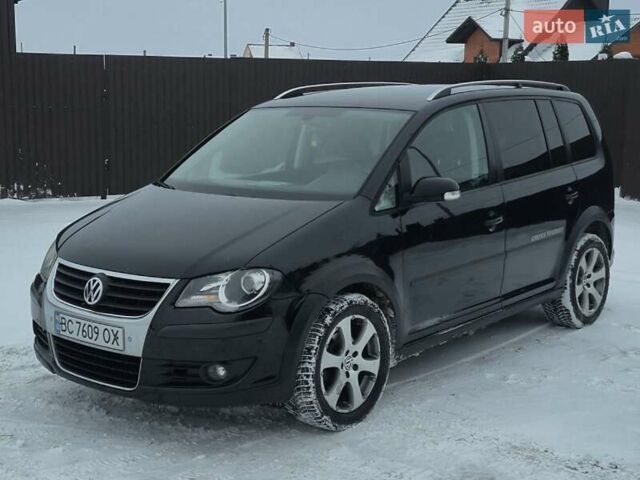 Чорний Фольксваген Кросс Туран, об'ємом двигуна 2 л та пробігом 236 тис. км за 8800 $, фото 1 на Automoto.ua