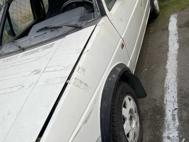 Белый Фольксваген Другая, объемом двигателя 1.8 л и пробегом 250 тыс. км за 500 $, фото 1 на Automoto.ua