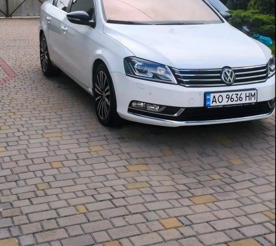 Белый Фольксваген Другая, объемом двигателя 2 л и пробегом 290 тыс. км за 13000 $, фото 1 на Automoto.ua