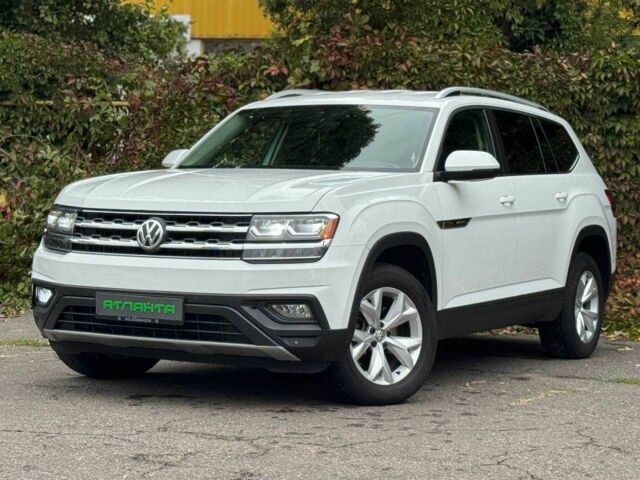 Белый Фольксваген Другая, объемом двигателя 3.6 л и пробегом 110 тыс. км за 17900 $, фото 1 на Automoto.ua