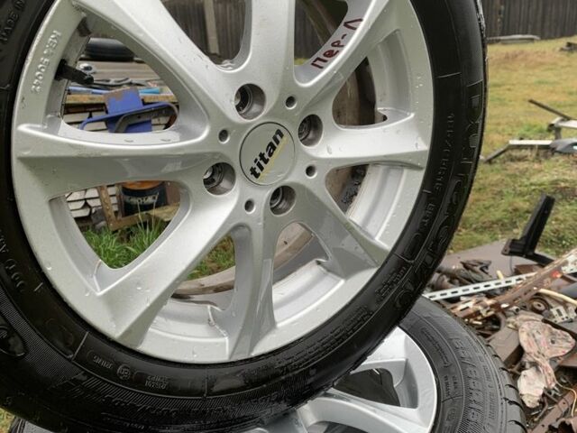 Красный Фольксваген Другая, объемом двигателя 1.4 л и пробегом 162 тыс. км за 5461 $, фото 1 на Automoto.ua