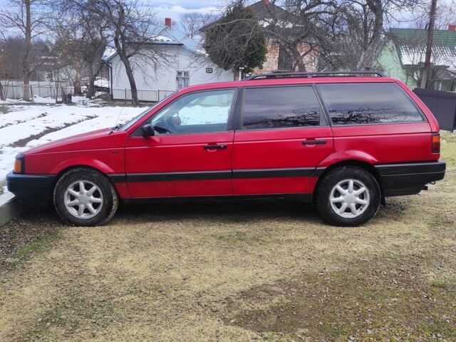 Красный Фольксваген Другая, объемом двигателя 1.8 л и пробегом 347 тыс. км за 1700 $, фото 1 на Automoto.ua