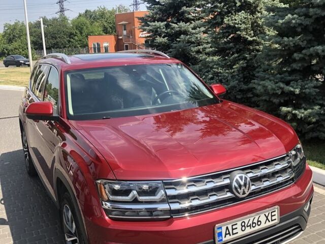 Красный Фольксваген Другая, объемом двигателя 3.6 л и пробегом 104 тыс. км за 25300 $, фото 1 на Automoto.ua