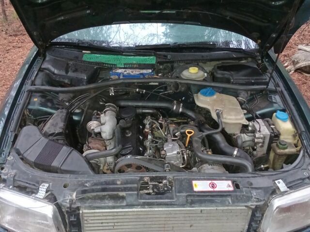 Зелений Фольксваген Інша, об'ємом двигуна 1.9 л та пробігом 348 тис. км за 400 $, фото 1 на Automoto.ua