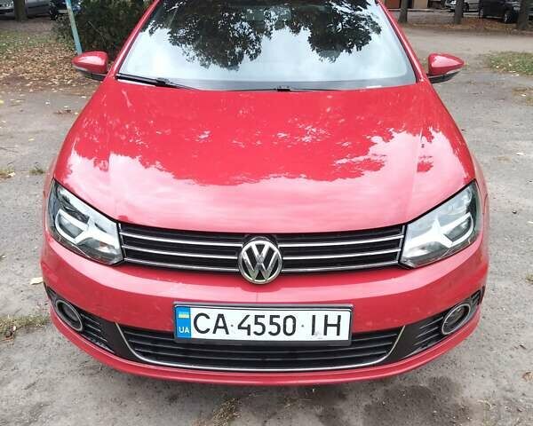 Фольксваген Эос 2013 в Черкассах на Automoto.ua Красный Фольксваген Эос, объемом двигателя 1.98 л и пробегом 120 тыс. км за 10000 $, фото 1 на Automoto.ua