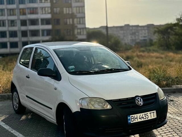 Білий Фольксваген Фокс, об'ємом двигуна 1.2 л та пробігом 207 тис. км за 3200 $, фото 1 на Automoto.ua