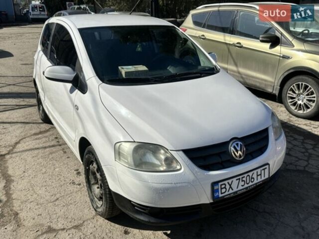 Белый Фольксваген Фокс, объемом двигателя 1.2 л и пробегом 209 тыс. км за 3000 $, фото 1 на Automoto.ua