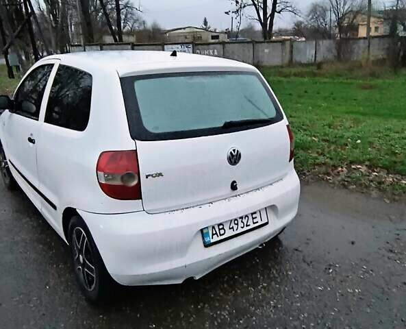 Білий Фольксваген Фокс, об'ємом двигуна 1.2 л та пробігом 231 тис. км за 3400 $, фото 1 на Automoto.ua