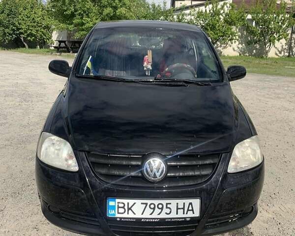 Чорний Фольксваген Фокс, об'ємом двигуна 1.2 л та пробігом 300 тис. км за 3000 $, фото 1 на Automoto.ua