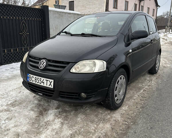 Чорний Фольксваген Фокс, об'ємом двигуна 1.2 л та пробігом 211 тис. км за 3999 $, фото 1 на Automoto.ua