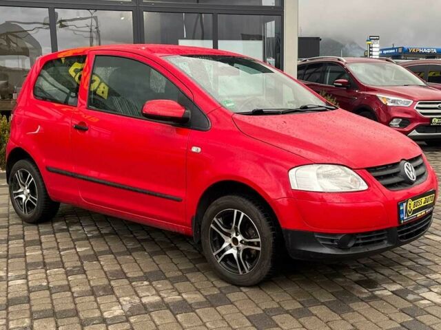 Червоний Фольксваген Фокс, об'ємом двигуна 1.2 л та пробігом 144 тис. км за 4300 $, фото 1 на Automoto.ua