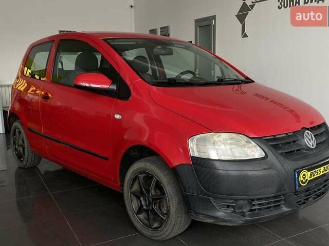Червоний Фольксваген Фокс, об'ємом двигуна 1.2 л та пробігом 166 тис. км за 4000 $, фото 1 на Automoto.ua