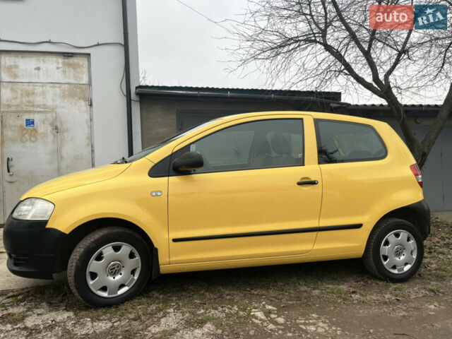 Жовтий Фольксваген Фокс, об'ємом двигуна 1.2 л та пробігом 201 тис. км за 3000 $, фото 1 на Automoto.ua