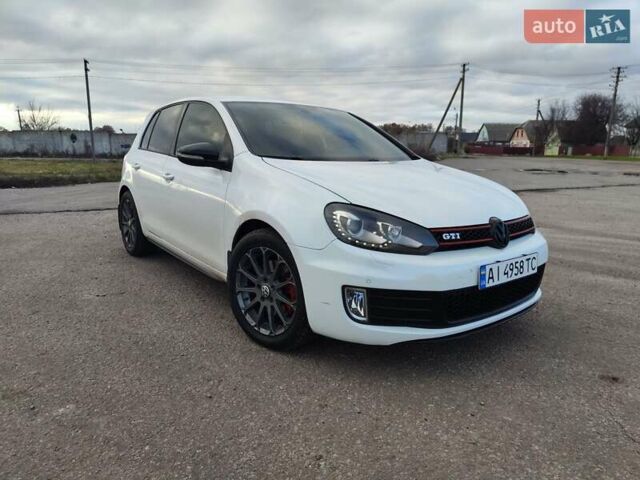 Білий Фольксваген Гольф ГТІ, об'ємом двигуна 1.98 л та пробігом 270 тис. км за 8600 $, фото 1 на Automoto.ua