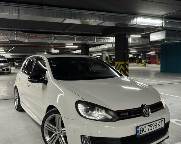 Белый Фольксваген Гольф ГТИ, объемом двигателя 1.98 л и пробегом 259 тыс. км за 8888 $, фото 1 на Automoto.ua