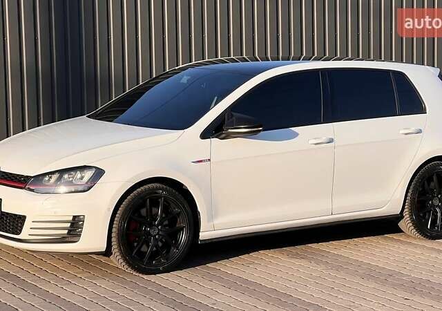 Білий Фольксваген Гольф ГТІ, об'ємом двигуна 1.98 л та пробігом 194 тис. км за 15700 $, фото 1 на Automoto.ua