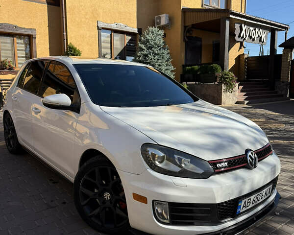 Фольксваген Гольф ГТИ 2013 в Жмеренке на Automoto.ua Белый Фольксваген Гольф ГТИ, объемом двигателя 2 л и пробегом 261 тыс. км за 11000 $, фото 1 на Automoto.ua
