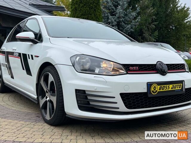 Белый Фольксваген Гольф ГТИ, объемом двигателя 2 л и пробегом 65 тыс. км за 14600 $, фото 1 на Automoto.ua