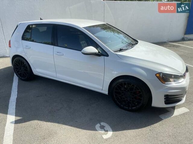 Белый Фольксваген Гольф ГТИ, объемом двигателя 1.98 л и пробегом 84 тыс. км за 13600 $, фото 1 на Automoto.ua