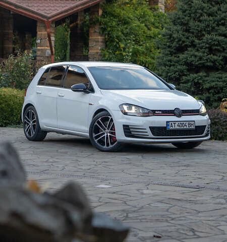 Белый Фольксваген Гольф ГТИ, объемом двигателя 1.98 л и пробегом 82 тыс. км за 14800 $, фото 1 на Automoto.ua
