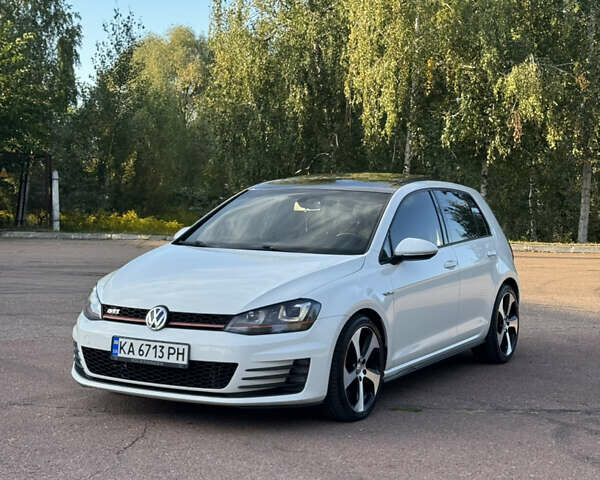 Белый Фольксваген Гольф ГТИ, объемом двигателя 2 л и пробегом 171 тыс. км за 13500 $, фото 1 на Automoto.ua