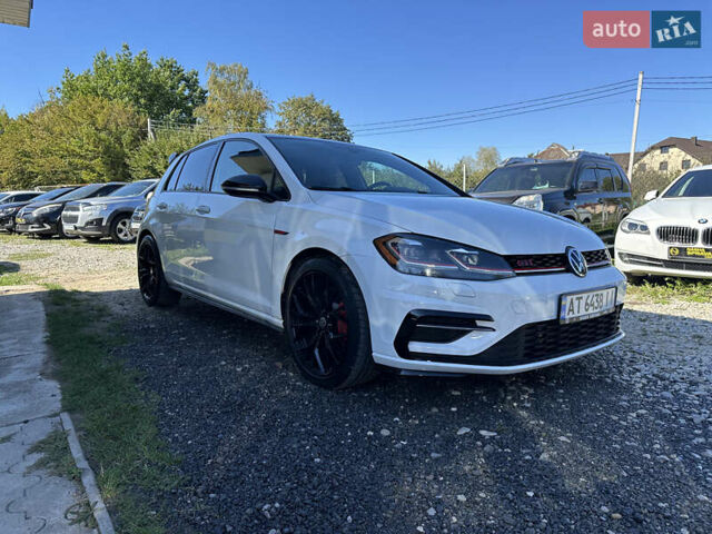 Білий Фольксваген Гольф ГТІ, об'ємом двигуна 1.98 л та пробігом 170 тис. км за 18999 $, фото 1 на Automoto.ua