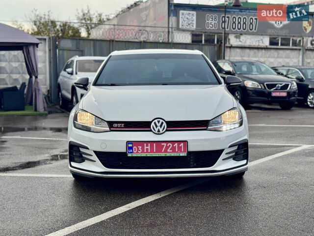 Білий Фольксваген Гольф ГТІ, об'ємом двигуна 2 л та пробігом 11 тис. км за 21500 $, фото 1 на Automoto.ua