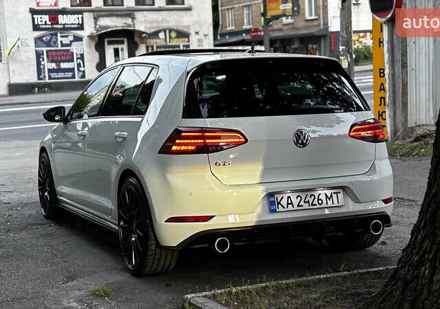 Белый Фольксваген Гольф ГТИ, объемом двигателя 1.98 л и пробегом 85 тыс. км за 28200 $, фото 1 на Automoto.ua