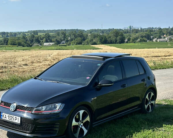 Черный Фольксваген Гольф ГТИ, объемом двигателя 1.98 л и пробегом 150 тыс. км за 15000 $, фото 1 на Automoto.ua