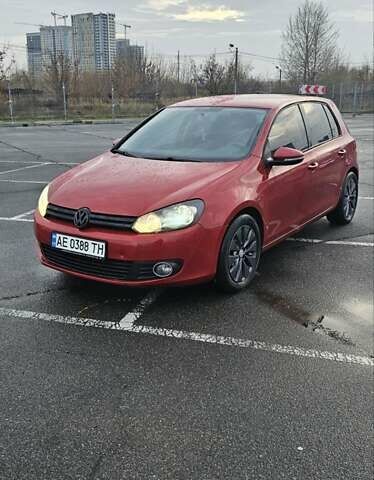 Красный Фольксваген Гольф ГТИ, объемом двигателя 1.4 л и пробегом 223 тыс. км за 5850 $, фото 1 на Automoto.ua