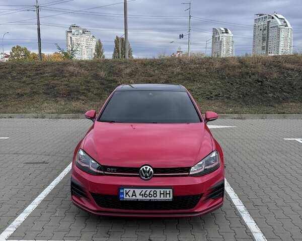 Красный Фольксваген Гольф ГТИ, объемом двигателя 1.98 л и пробегом 105 тыс. км за 22500 $, фото 1 на Automoto.ua